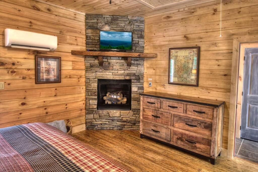 Honeymoon Getaway In Woods Near Noc And Smoky Mtn Rr Villa Bryson City Exteriör bild